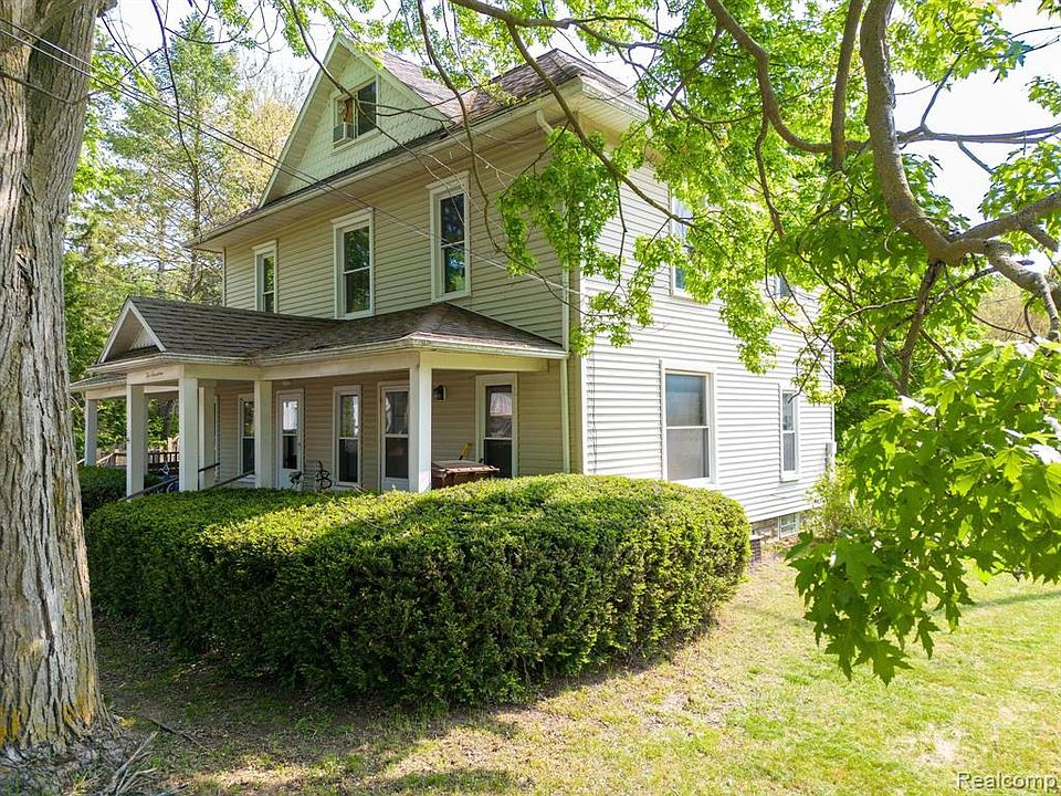 217 S Center St, Stockbridge, MI 49285 MLS 20230041726 Zillow