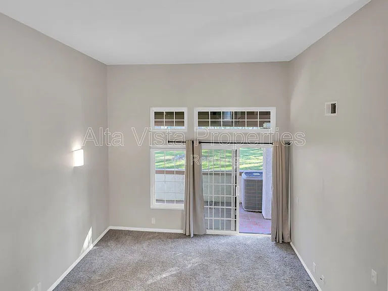 7960 Mission Vista Dr — Photo 18
