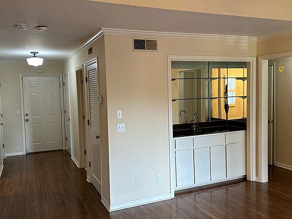 Wet bar in the living room