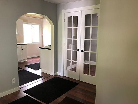 5th image of 662 Lamberton St NE #1
