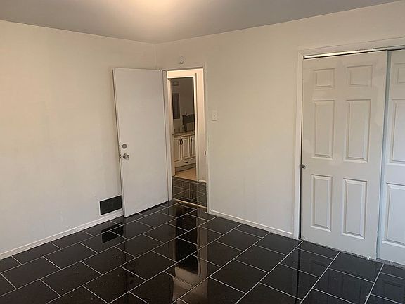 3rd image of 9208 Outerbelt Ct