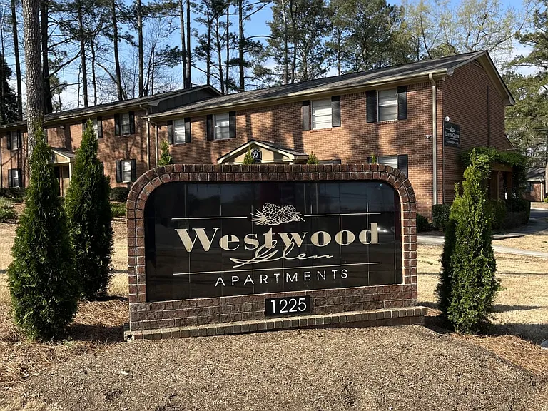 Westwood Glen — Photo 13