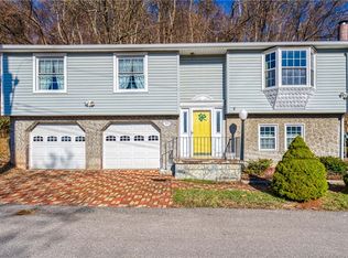 933 McIntosh Dr, McKeesport, PA 15132