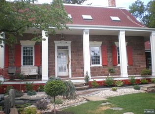 235 County Rd, Cresskill, NJ 07626