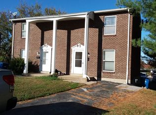 10025 Douglas Ct #TOWNHOUSE, Saint Ann, MO 63074