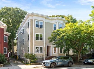 16 Upland Rd APT 2, Cambridge, MA 02140