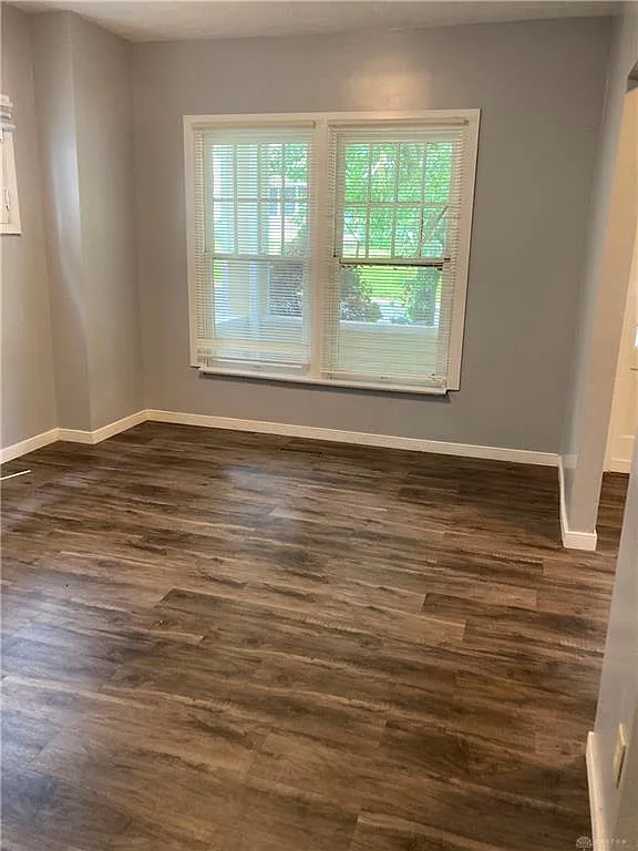 3 bed, 2.0 bath, 1849 sqft, $1,525 — Photo 4