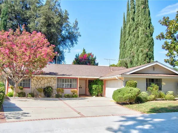 23323 Ostronic Pl, Woodland Hills, CA 91367