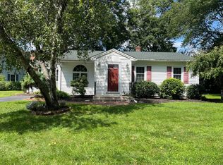 42 Parkside Dr, Plainville, CT 06062