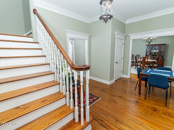 4th image of 1477 W Lakeshore Dr