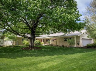 2750 W County Line Rd, Mequon, WI 53092