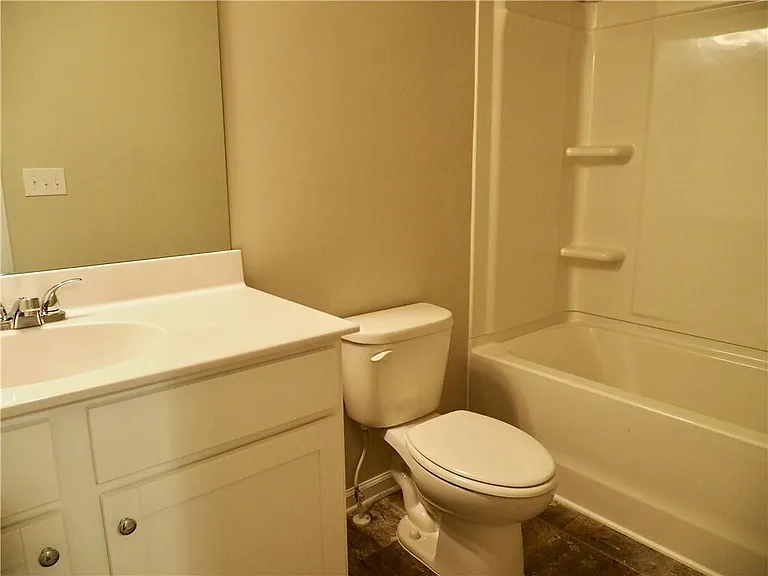 30 Laurel Rd E — Photo 12