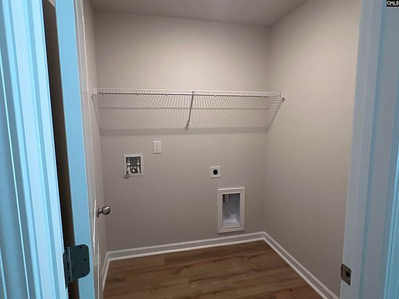 3rd image of 1031 Pineland Dr