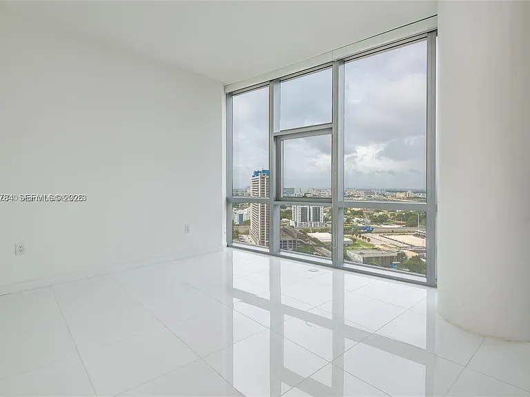 851 NE 1st Ave #2100 — Photo 21