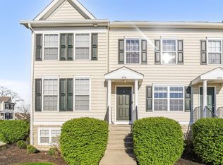 6094 Phar Lap Dr #16, New Albany, OH 43054