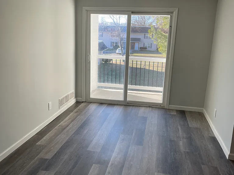 Sandy Ridge Apartments — Photo 22