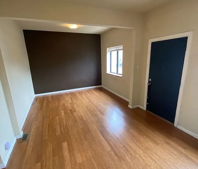 1529 W 34th Ave — Photo 11