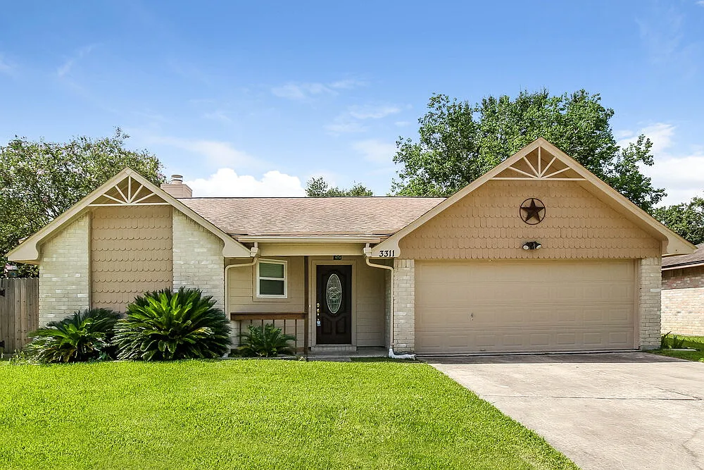 3 bed, 2.0 bath, 1278 sqft, $1,750 — Photo 1