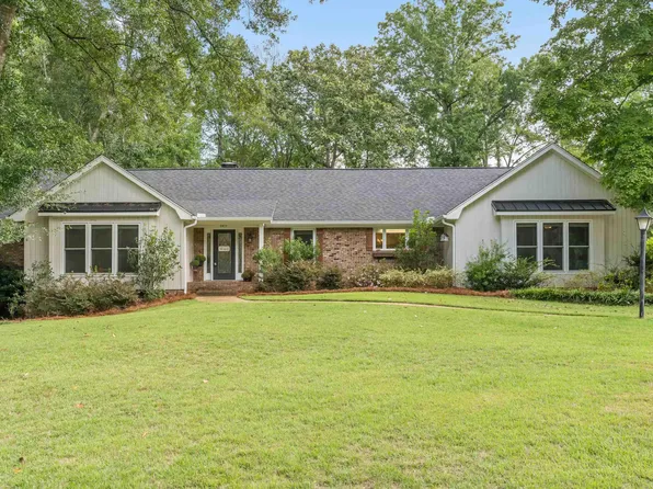 2417 Brook Run, Birmingham, AL 35244