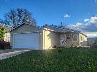 517 Palm St, Medford, OR 97501