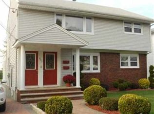 693 9th St #1, Secaucus, NJ 07094