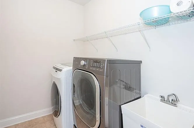1006 Drayman Pl — Photo 10