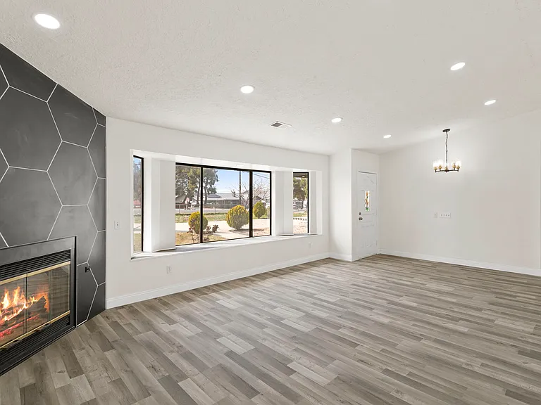 7349 Jenkins Ave — Photo 4