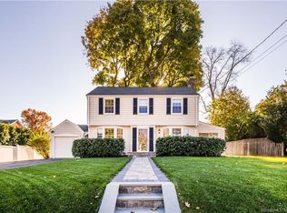 7 Webster Hill Blvd, West Hartford, CT 06107