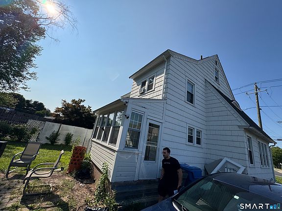3rd image of 506 Center Street