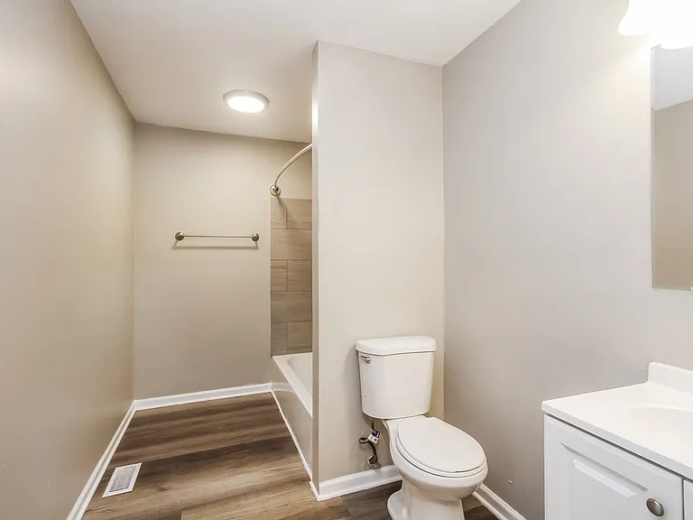 1059311_027_bathroom_13481908.jpg