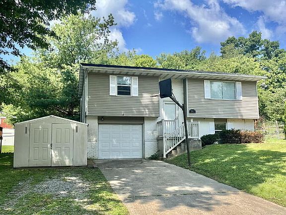 4th image of 2605 Singing Hills Dr