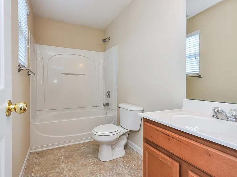 51 Valleyfield Dr — Photo 18