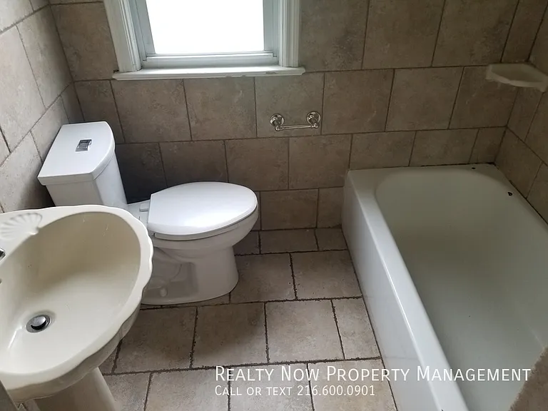 2611 Brookdale Ave — Photo 6