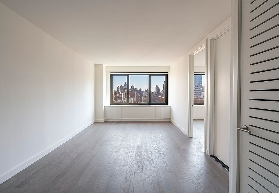 1st image of 220 E 72nd St #D18