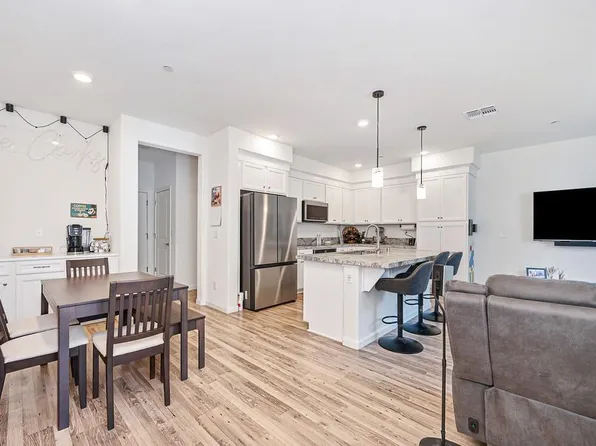 3074 River Trout Walk, Sacramento, CA 95833