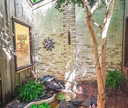 4th image of 6290 Hidden Valley Dr