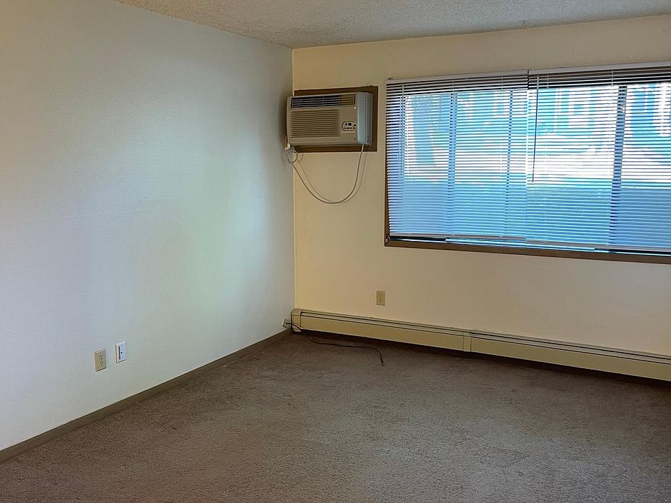 337 Church St Iowa City, IA | Zillow - Apartments for Rent in Iowa City