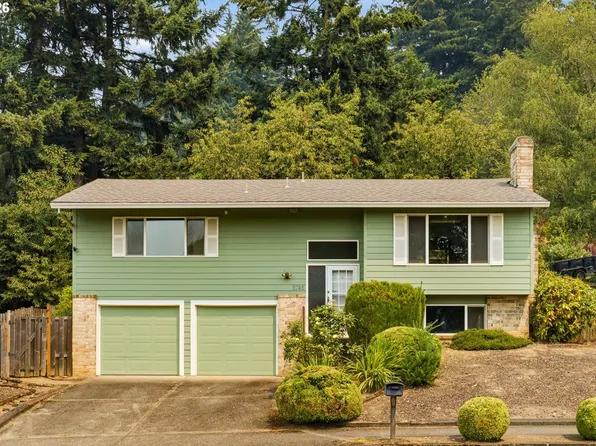 3705 NW 1st St, Gresham, OR 97030
