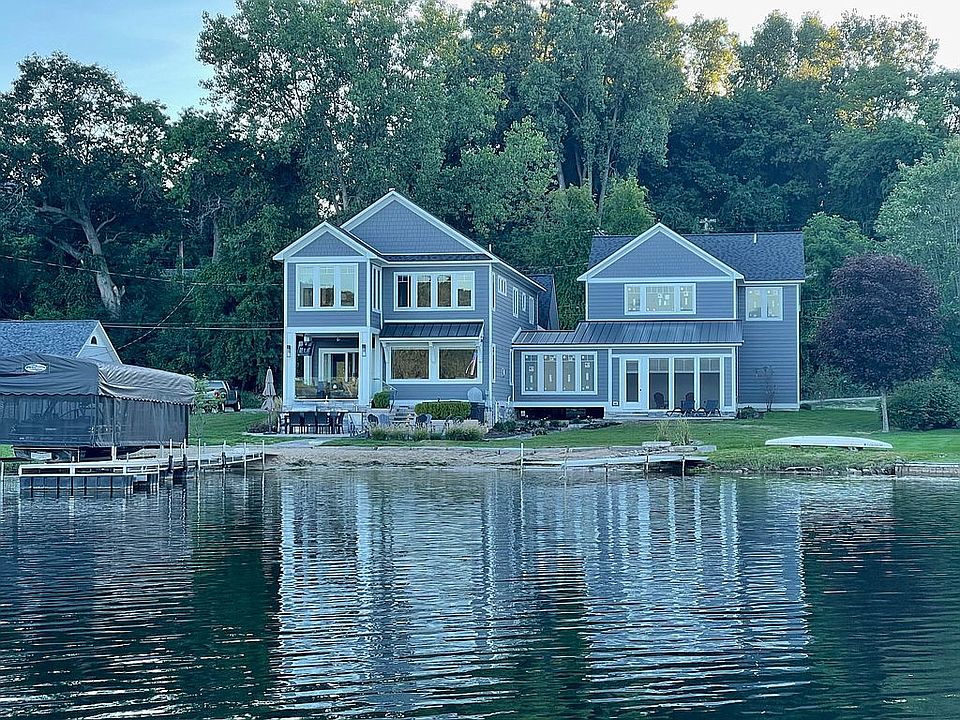 2nd image of 2093 Highland Dr