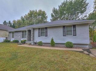 1317 SW 20th St, Blue Springs, MO 64015