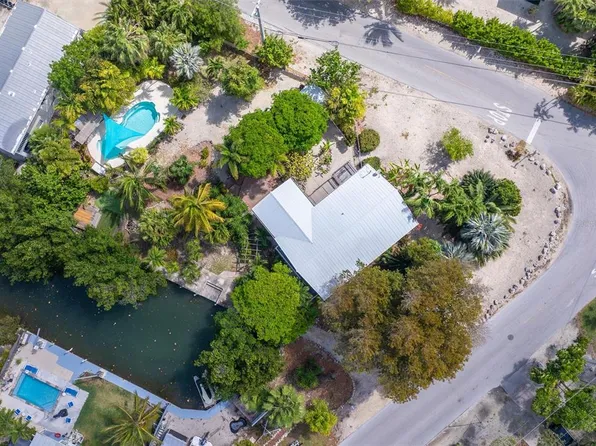22777 Jolly Roger Dr, Summerland Key, FL 33042