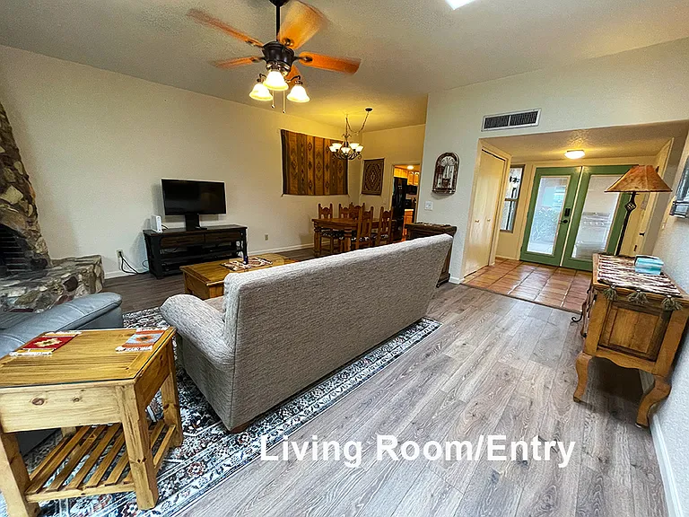 6483 N Foothills Dr — Photo 8