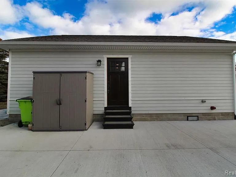 37752 Huron Pointe Dr — Photo 6
