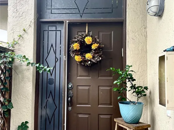 1022 NW 105th Ave #D-119, Plantation, FL 33322