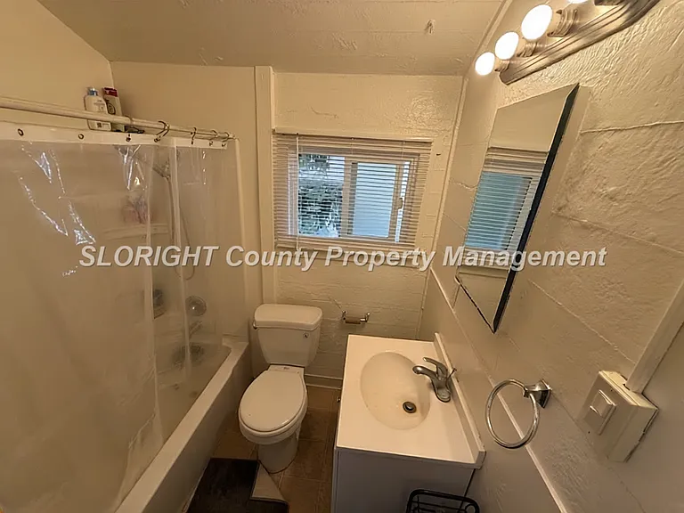 1243 Bond St — Photo 10