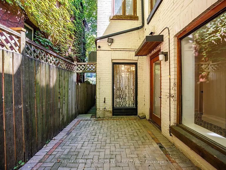 18 Draper St — Photo 34