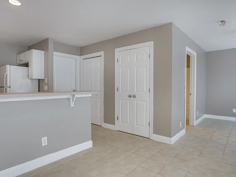 84 Cassandra Ln #B — Photo 3