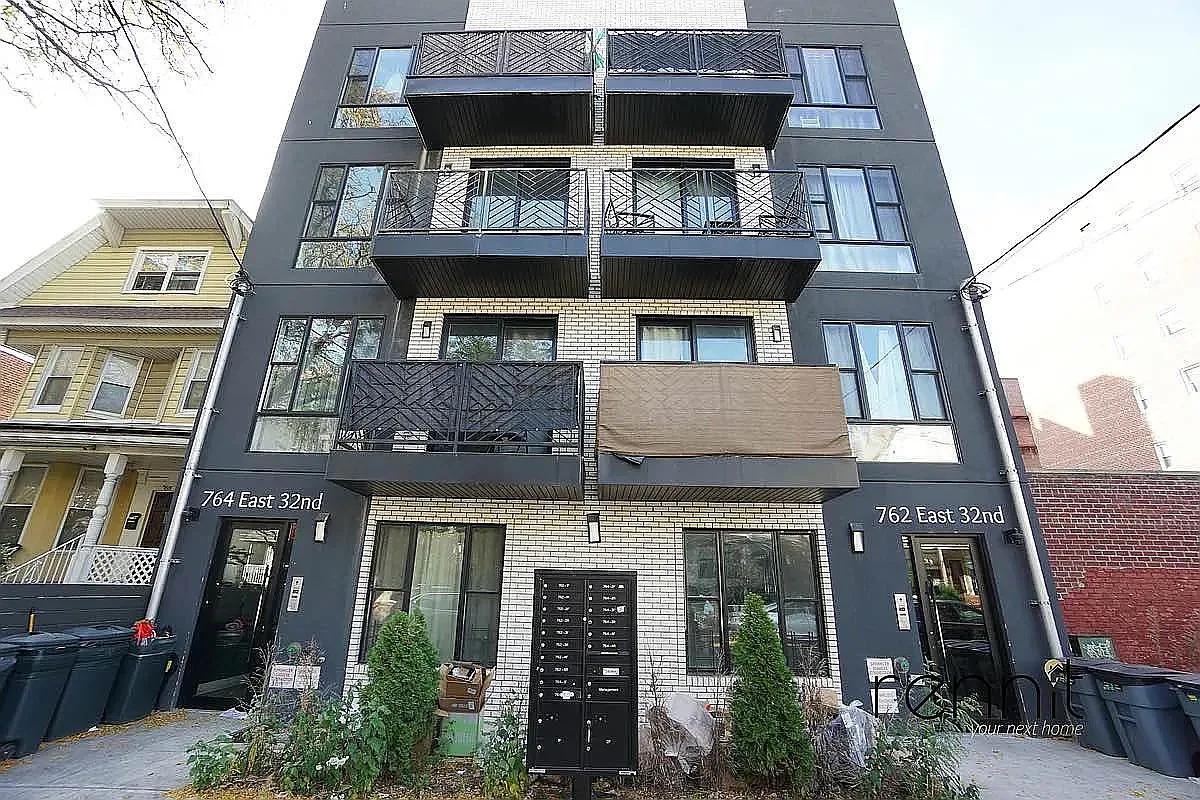 762 East 32nd Street — Photo 4