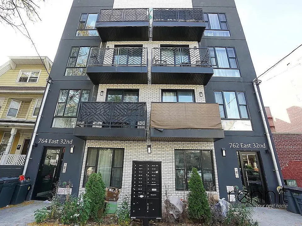 762 E 32nd St #3B