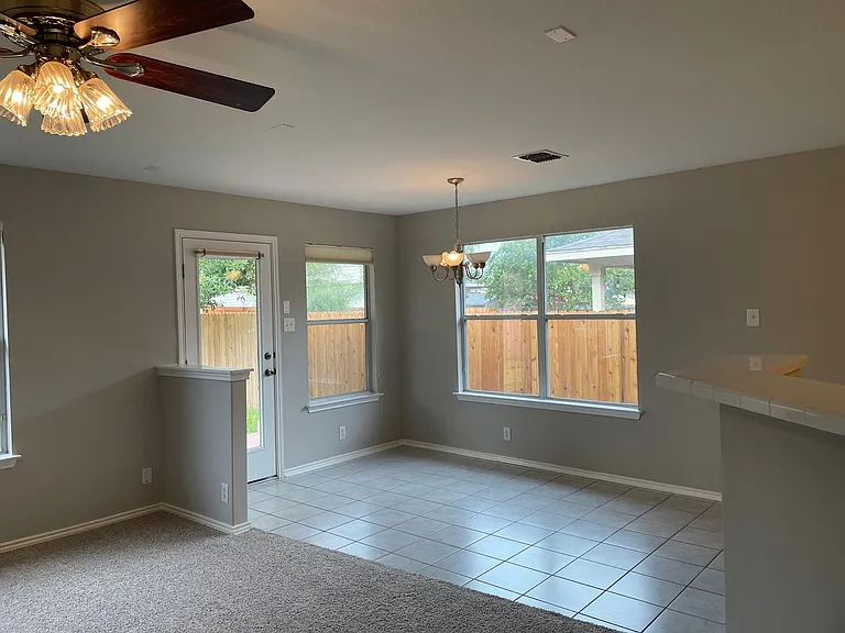 217 Roadrunner Ave — Photo 8